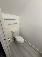 8240 NW 10th St in Miami, FL - Building Photo - Building Photo