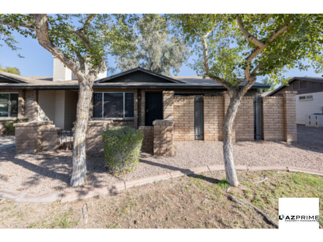 3323 S Parkside Dr in Tempe, AZ - Building Photo - Building Photo