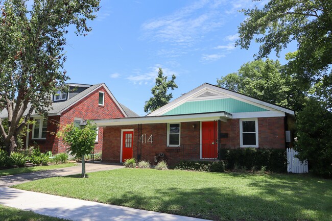 414 E 54th St in Savannah, GA - Building Photo - Building Photo