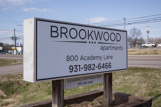 Brookwood Apartments in Columbia, TN - Building Photo - Building Photo