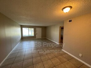 605 Northlake Blvd in Altamonte Springs, FL - Foto de edificio - Building Photo