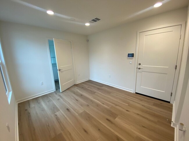 2588 Chamomile Ln in Carlsbad, CA - Building Photo - Building Photo