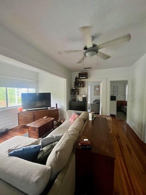 property at 1416 Locust St NE