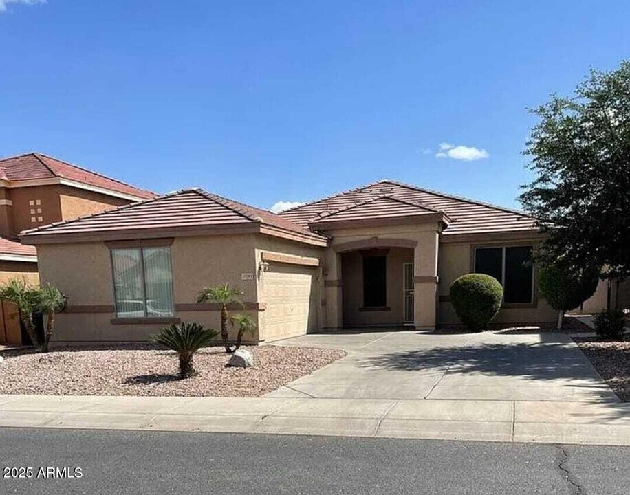 15063 W Windrose Dr in Surprise, AZ - Building Photo