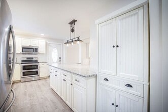 1277 Southampton Rd in Westfield, MA - Building Photo - Building Photo