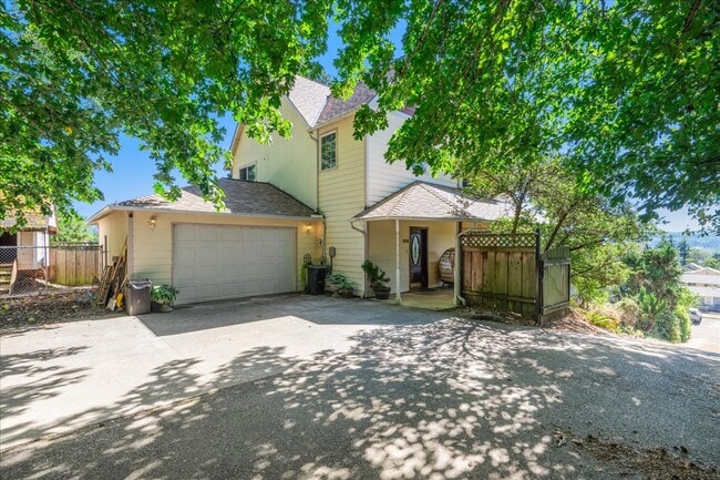 property at 270 N 5th St