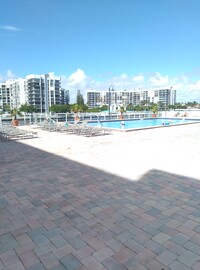 3000 S Ocean Dr, Unit 708 in Hollywood, FL - Building Photo - Building Photo