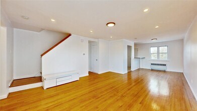 37 Waring Pl in Yonkers, NY - Building Photo - Building Photo
