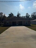 521 Lee Dr in Slidell, LA - Building Photo