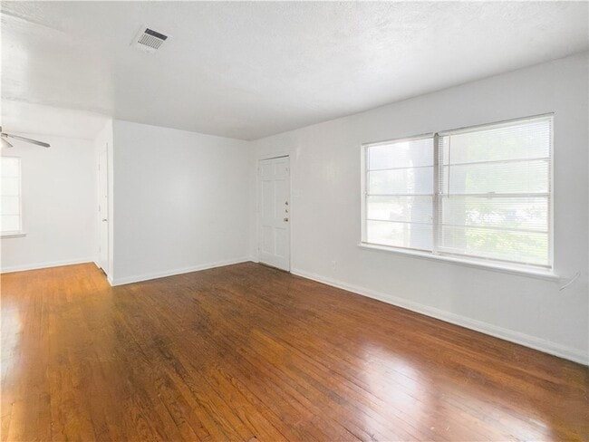 703 Cherry St in College Station, TX - Building Photo - Building Photo