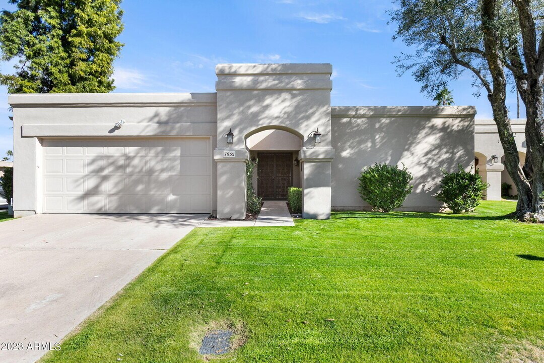 7955 N Vía Azul in Scottsdale, AZ - Building Photo