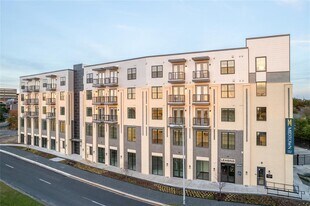 604 E Highland Mall Blvd in Austin, TX - Building Photo