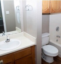 Fox Creek Camden in Camden, AR - Building Photo - Interior Photo