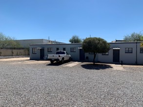 2432 N Balboa Ave in Tucson, AZ - Building Photo - Building Photo