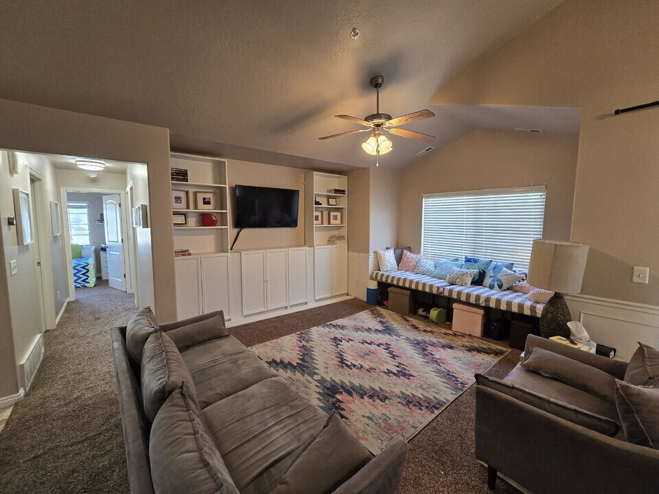 174 S 920 E in American Fork, UT - Building Photo