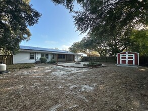 140 Loizos Dr NW in Fort Walton Beach, FL - Building Photo - Building Photo