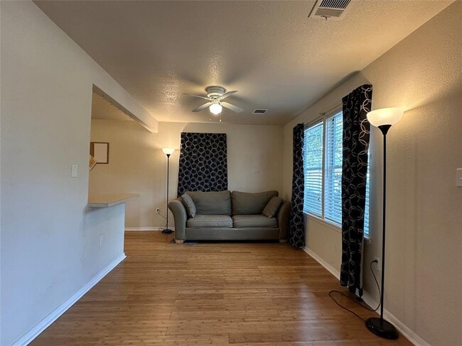 508 Montopolis Dr in Austin, TX - Building Photo - Building Photo