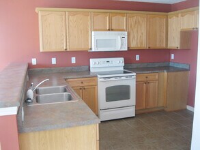 1005 Dayton Ct in Leland, NC - Building Photo - Building Photo