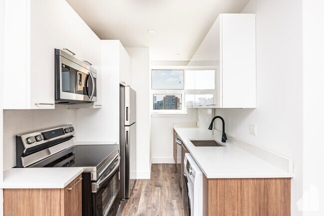 1555 W Hollywood Ave, Unit 53-314 in Chicago, IL - Building Photo - Building Photo