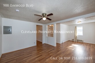 988 Oakwood Blvd in Painesville, OH - Building Photo - Building Photo