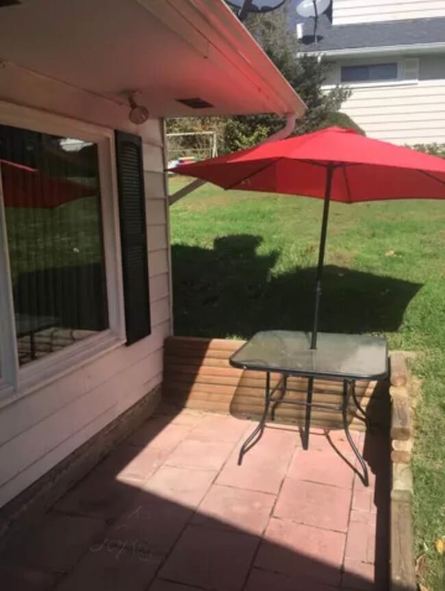 487 Center Grange Rd in Monaca, PA - Building Photo - Building Photo