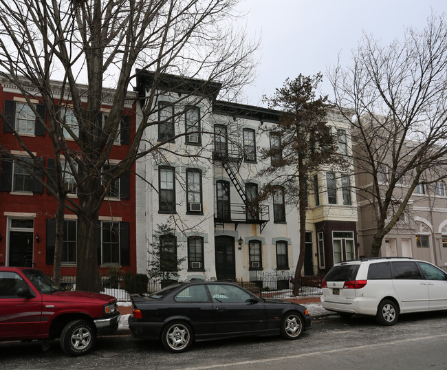 9 4th St NE in Washington, DC - Building Photo - Building Photo