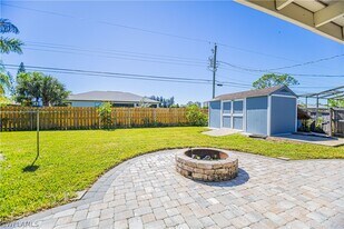 4567 San Antonio Ln in Bonita Springs, FL - Building Photo