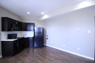 4400 Lancaster Ave in Philadelphia, PA - Building Photo - Building Photo