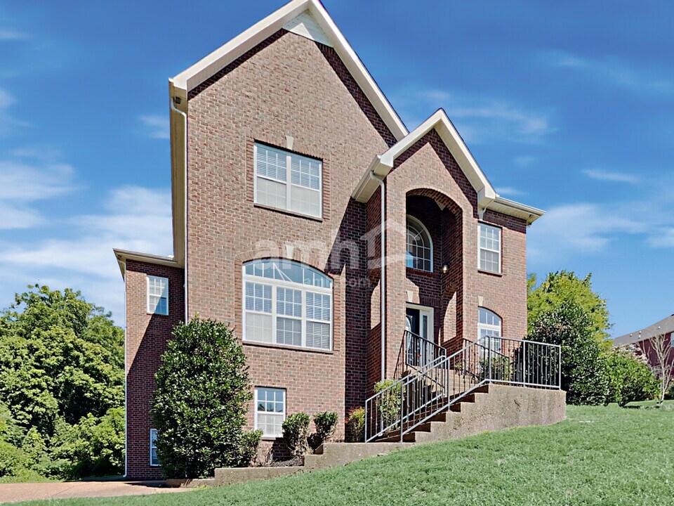 6713 Autumn Oaks Dr in Brentwood, TN - Building Photo