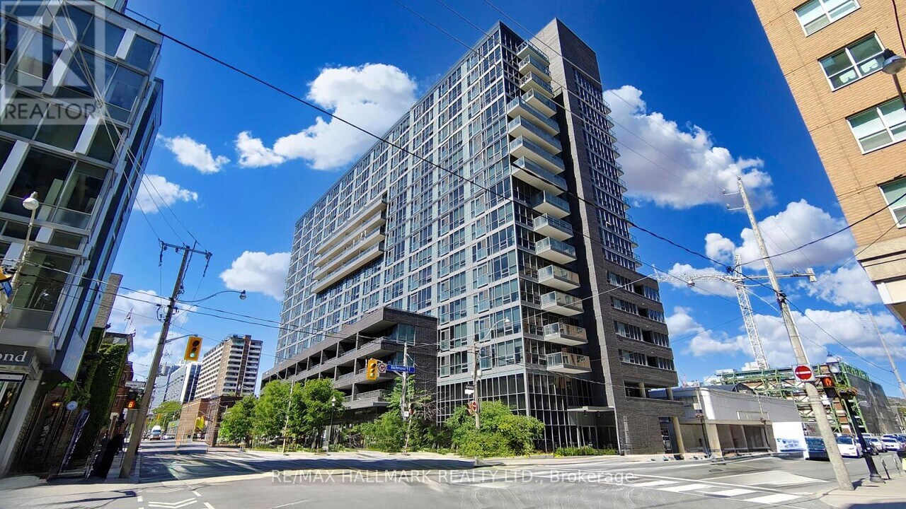 320-320 Richmond St E in Toronto, ON - Building Photo