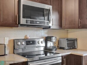 401 SE 3rd St in Dania Beach, FL - Building Photo - Building Photo