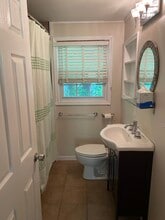 2261 Capehart Cir NE in Atlanta, GA - Foto de edificio - Building Photo