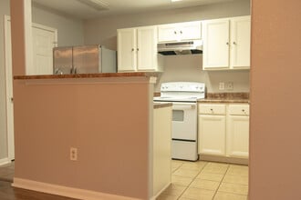 155 Pine Burr St in Vidor, TX - Building Photo - Building Photo