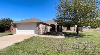 928 Carlin Ln in Burleson, TX - Building Photo