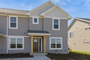 7012 C St SW in Cedar Rapids, IA - Building Photo