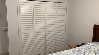 2102 SW 106th Ct in Miami, FL - Foto de edificio - Building Photo