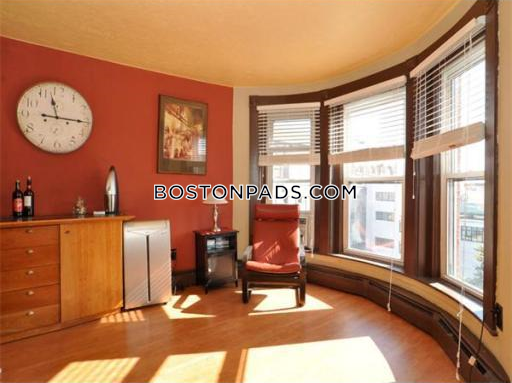 25 Saint Stephen St, Unit 1 in Boston, MA - Building Photo