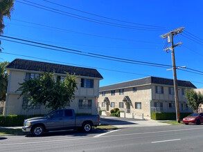 13071-13073 San Fernando Rd in Sylmar, CA - Building Photo - Primary Photo