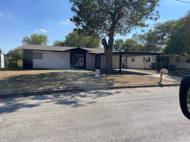 property at 410 W Lindbergh Blvd