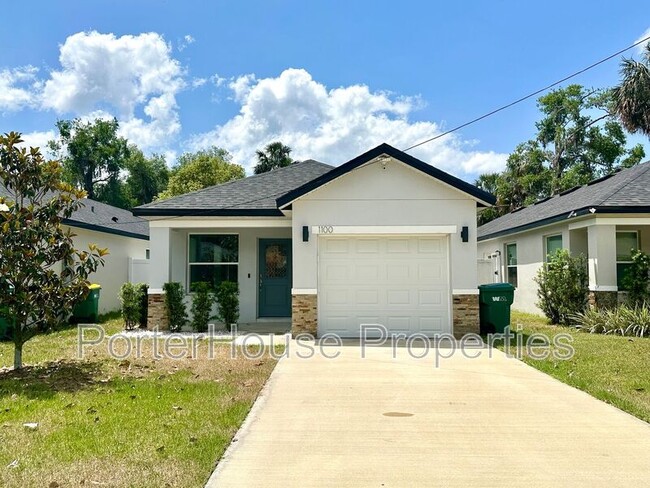 property at 1100 E Gottsche Ave