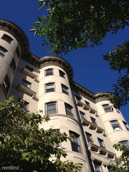 888 Massachusetts Ave-Unit -Apt 315 in Cambridge, MA - Foto de edificio
