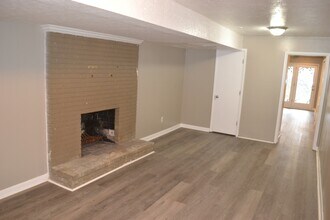 1218 Constitution Dr in Louisville, KY - Building Photo - Building Photo