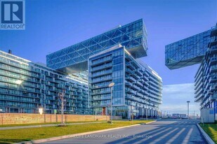 29 Queens Quay E in Toronto, ON - Building Photo