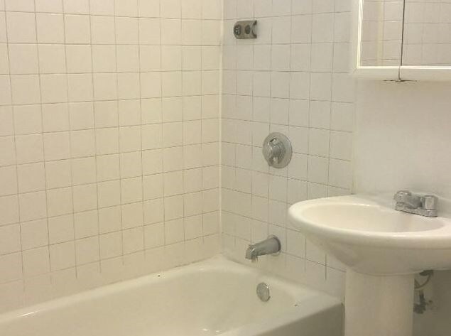 7026 S Calumet Ave in Chicago, IL - Building Photo - Building Photo
