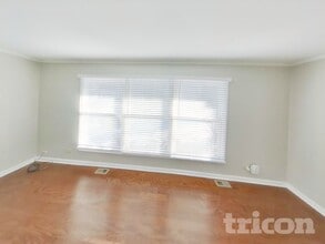 155 Ramblewood Ln in Lake Zurich, IL - Foto de edificio - Building Photo