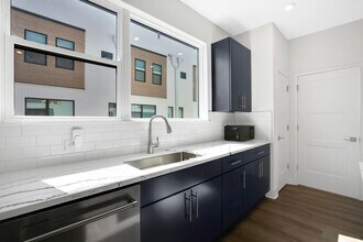 2506 W Cleveland St in Tampa, FL - Foto de edificio - Building Photo