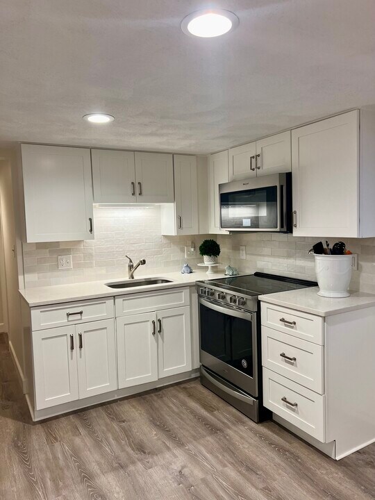 20 Arnold St in Needham, MA - Building Photo