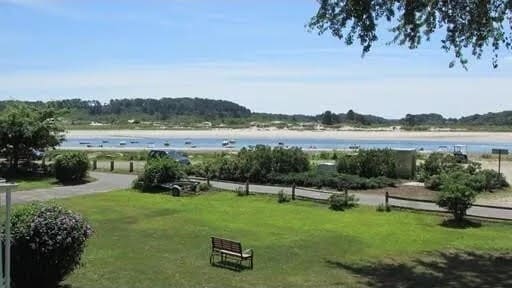 property at 37 River Rd