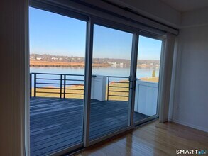 1433 Windward Rd in Milford, CT - Building Photo - Building Photo