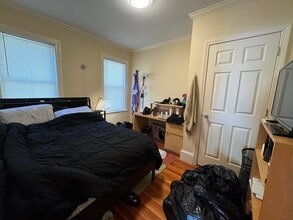 136 Summer St, Unit 1 in Watertown, MA - Building Photo - Building Photo